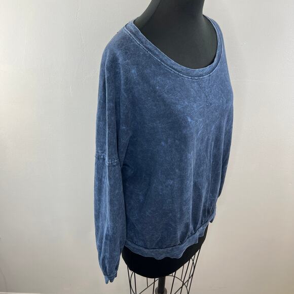 We the Free Blue Vintage Wash Lightweight Oversized Pullover Top Free People S - Picture 4 of 8